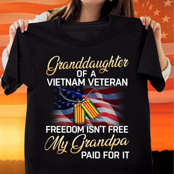 Vietnam Veteran's Granddaughter - Perfect gift for Veteran's Daughter on Veterans Day, Christmas Classic T-Shirt