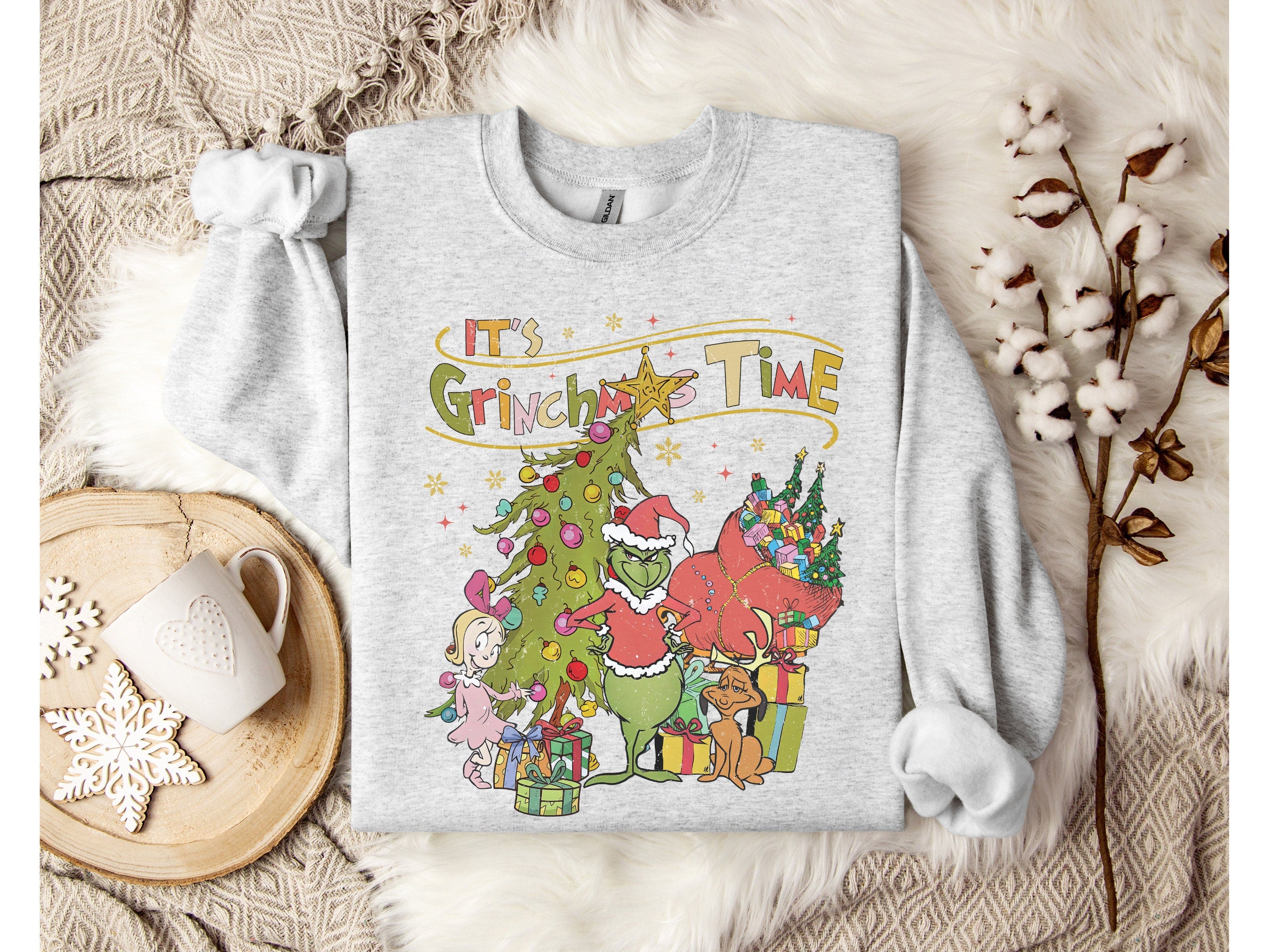 Snoopy Merry Christmas Sweatshirt, Snoopy Christmas Shirt, Funny Snoopy Shirt, Snoopy Shirt, Christmas gift, Snoopy Gift, Merry Christmas