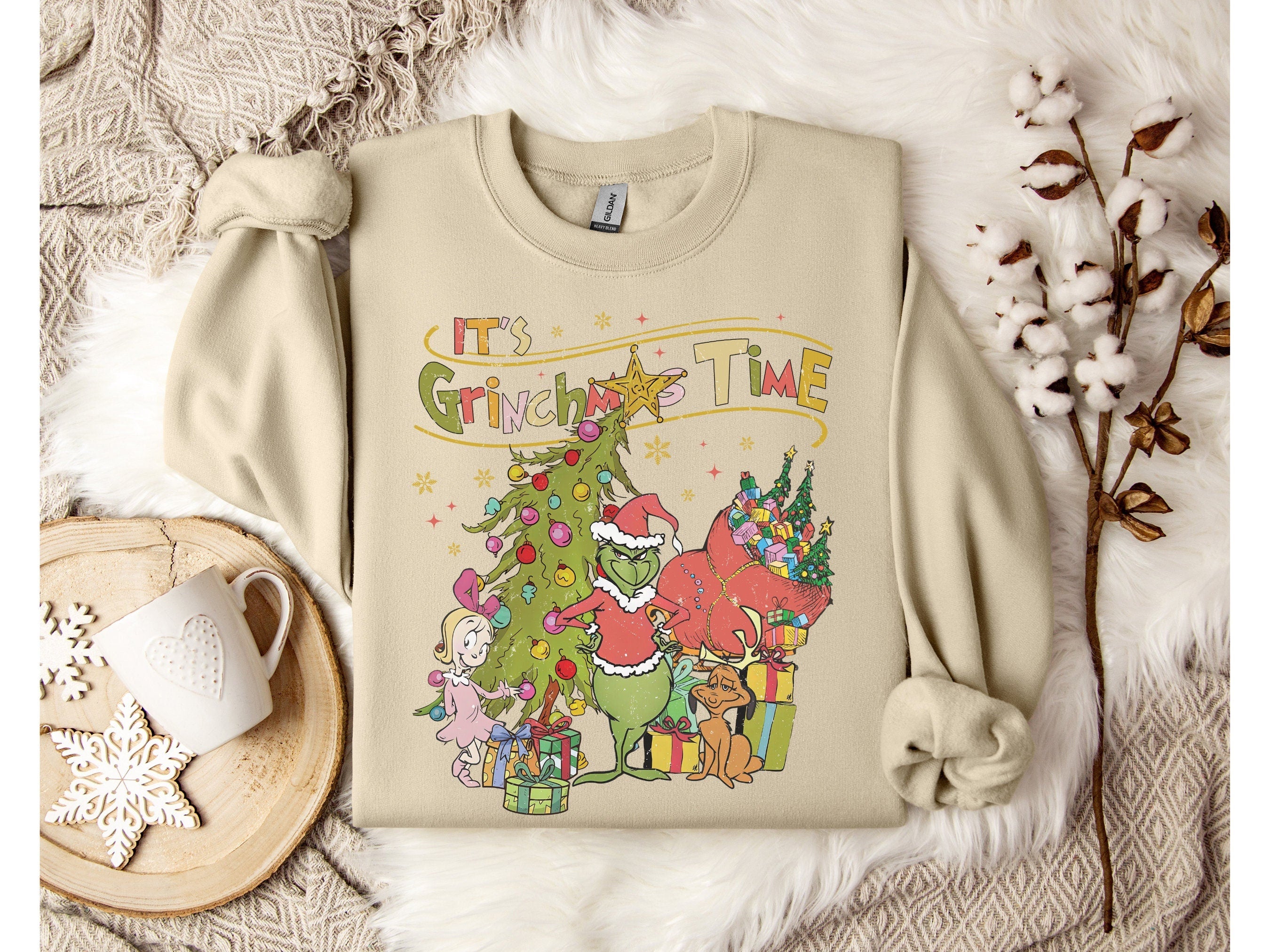 Snoopy Merry Christmas Sweatshirt, Snoopy Christmas Shirt, Funny Snoopy Shirt, Snoopy Shirt, Christmas gift, Snoopy Gift, Merry Christmas