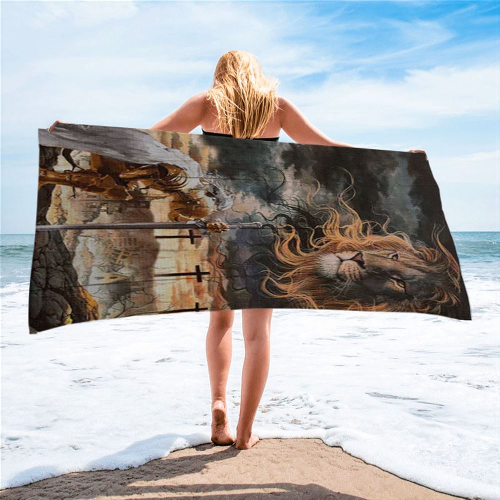 Women Warrior Kneel Before Lion Of Judah Beach Towel - Christian Beach Towel - Religious Art